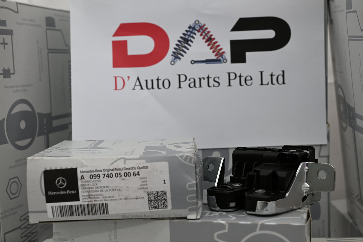 Merc Rear-end Door Bottom Door Lock 099 740 0500