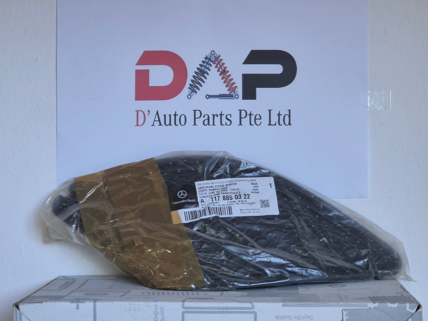 Merc Front Left Bumper Area Cover 117 885 0322