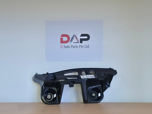 Merc Rear Left Bumper Bracket 117 885 0765