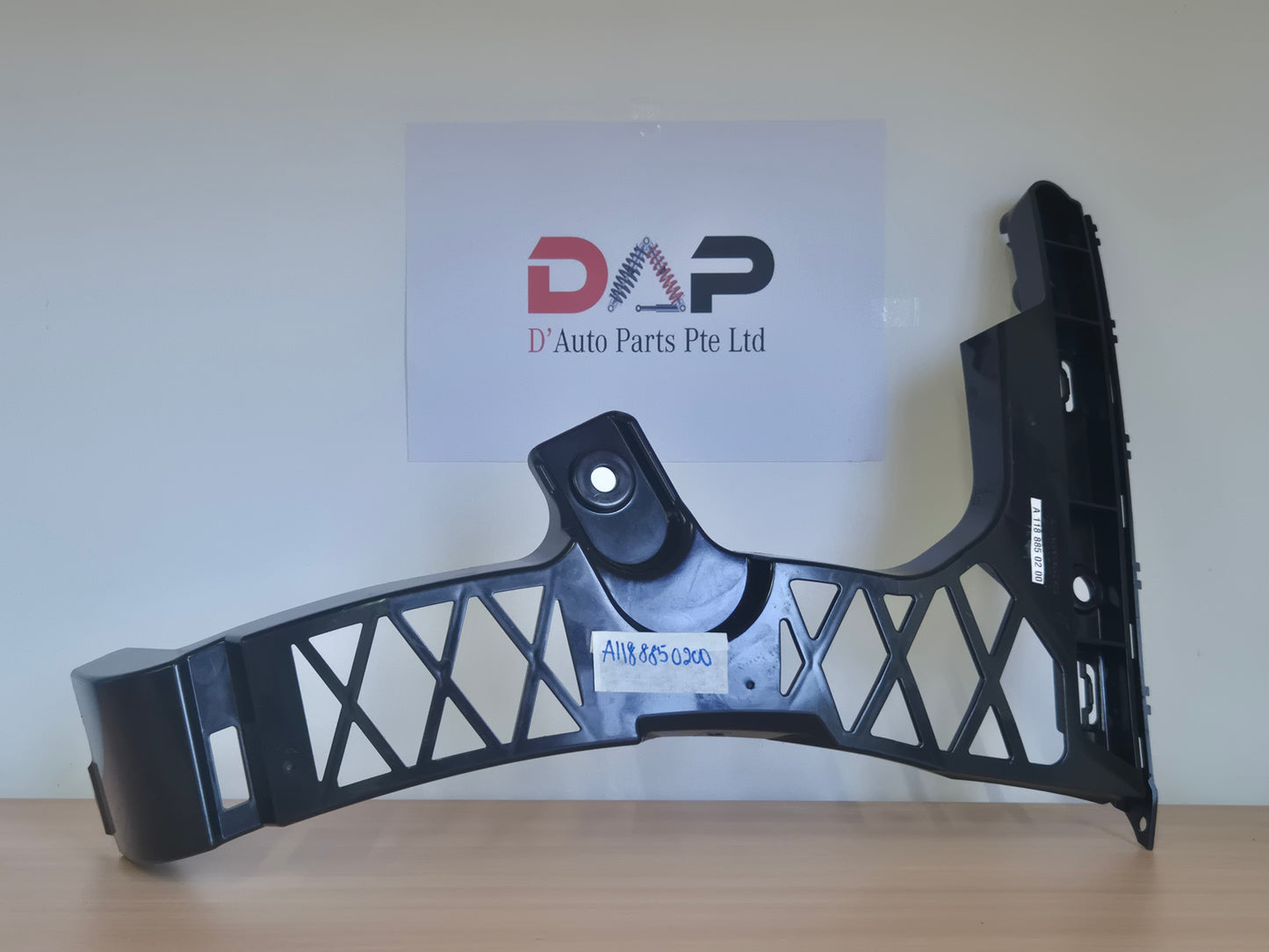 Merc Rear Bumper Right Mounting Rail 118 885 0200