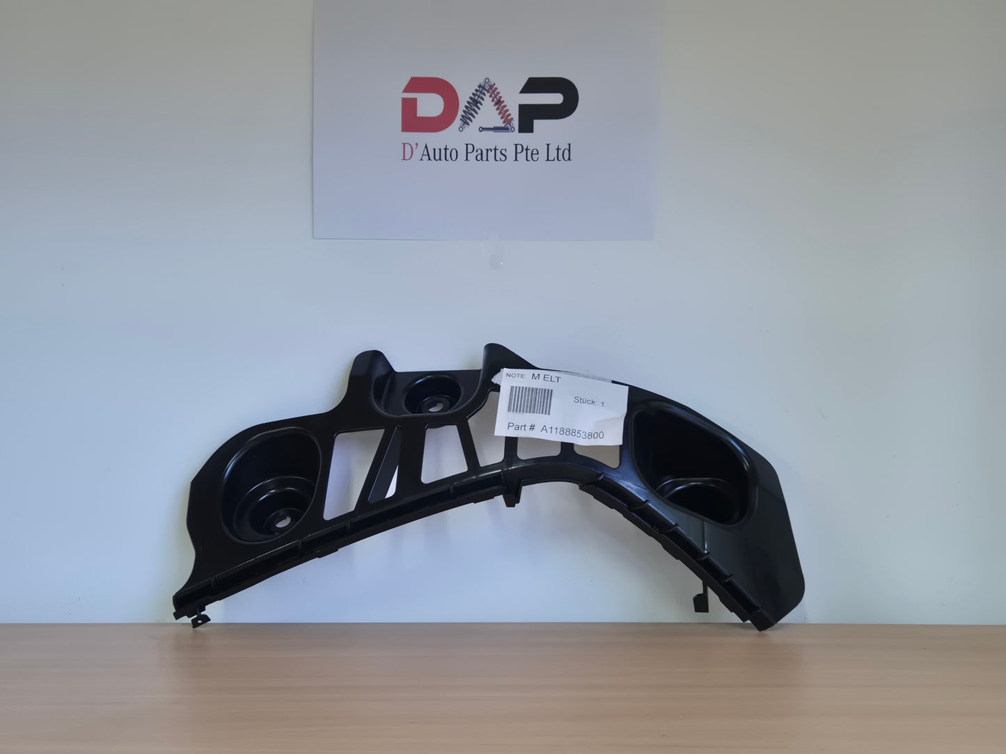 Merc Rear Right Bumper Bracket 118 885 3800