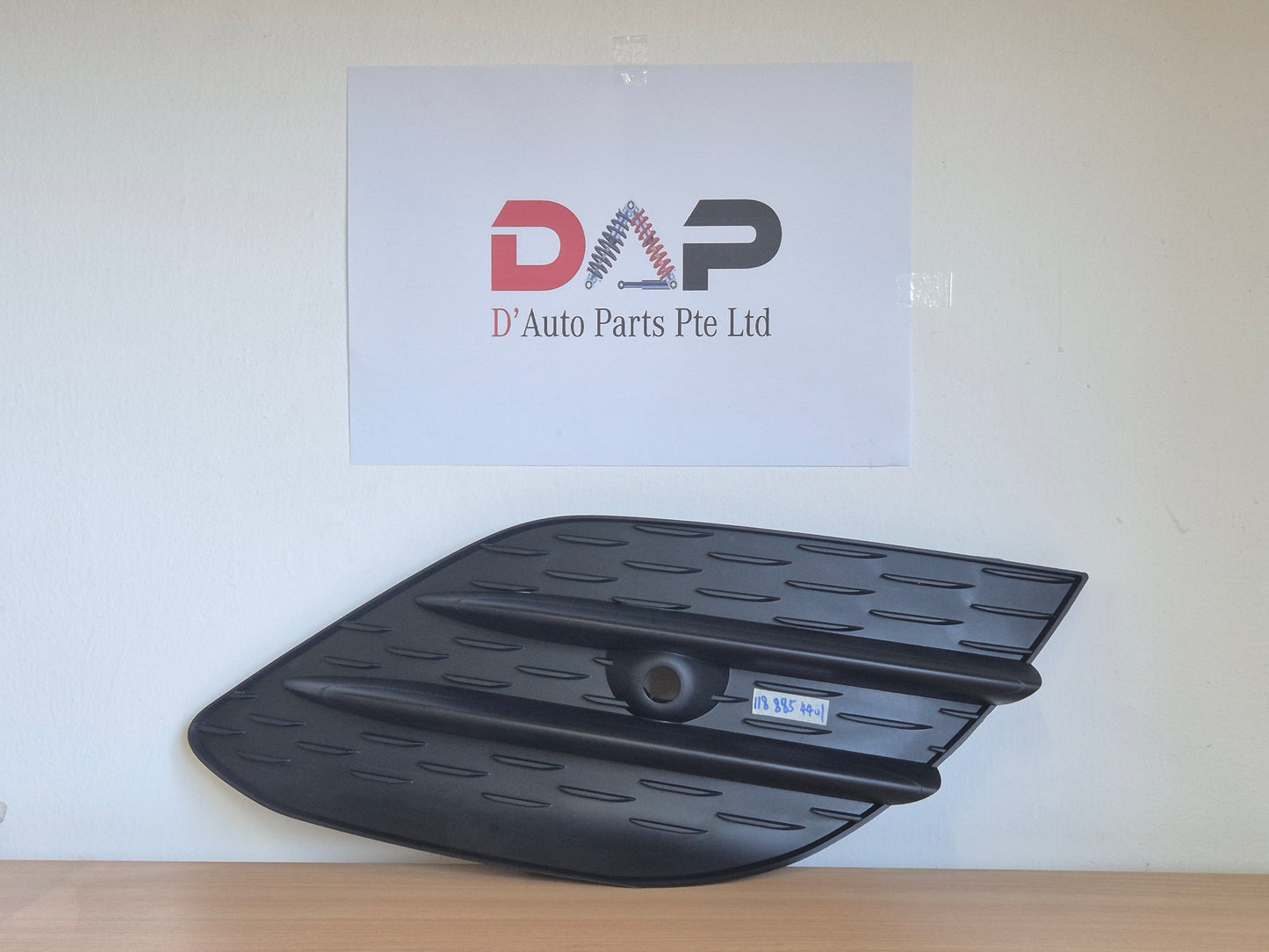 Merc Front Right Lower Bumper Area Cover 118 885 4401