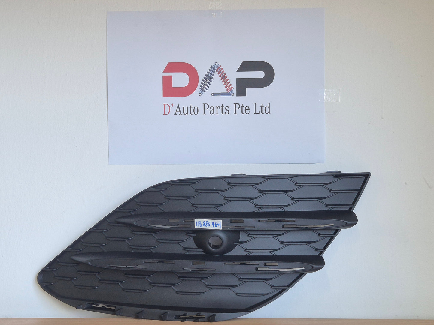 Merc Front Right Lower Bumper Area Cover 118 885 4601