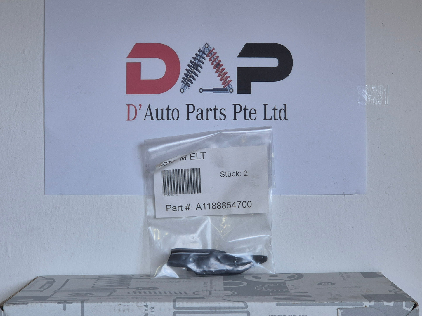Merc Front Left Upper Bumper Mounting Rail 118 885 4700