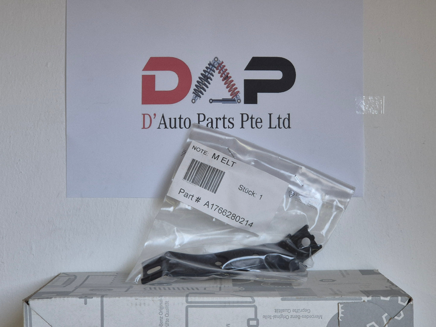 Merc Front Right Fender Holder 176 628 0214