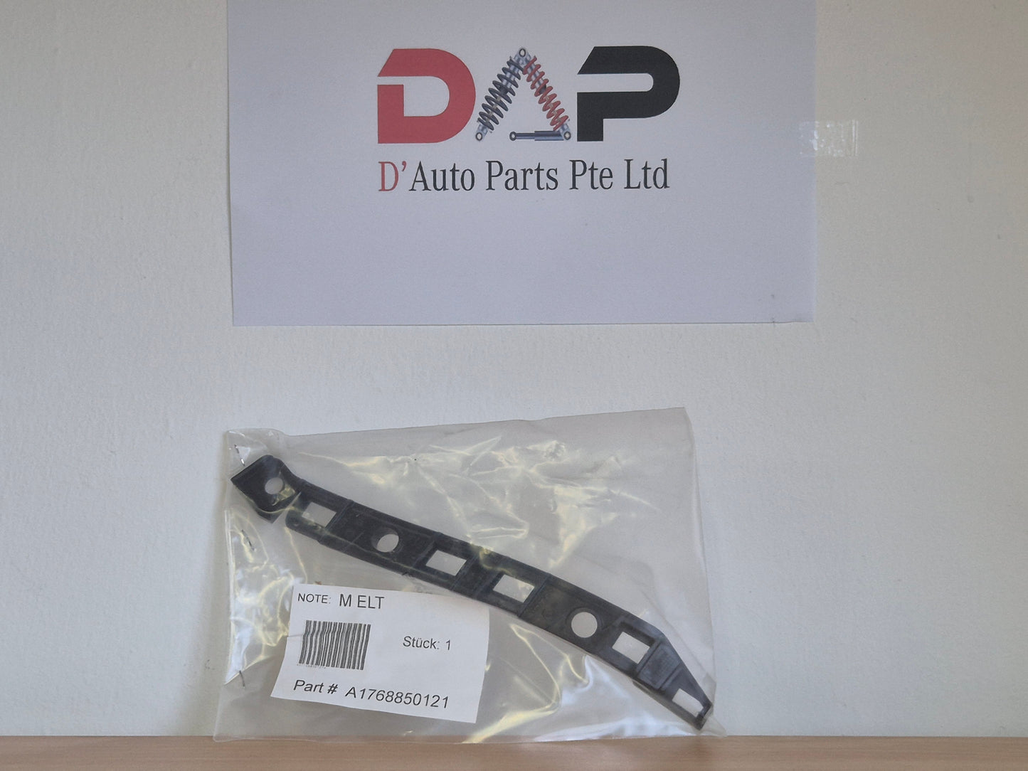 Merc Rear Right Bumper Mounting Rail 176 885 0121