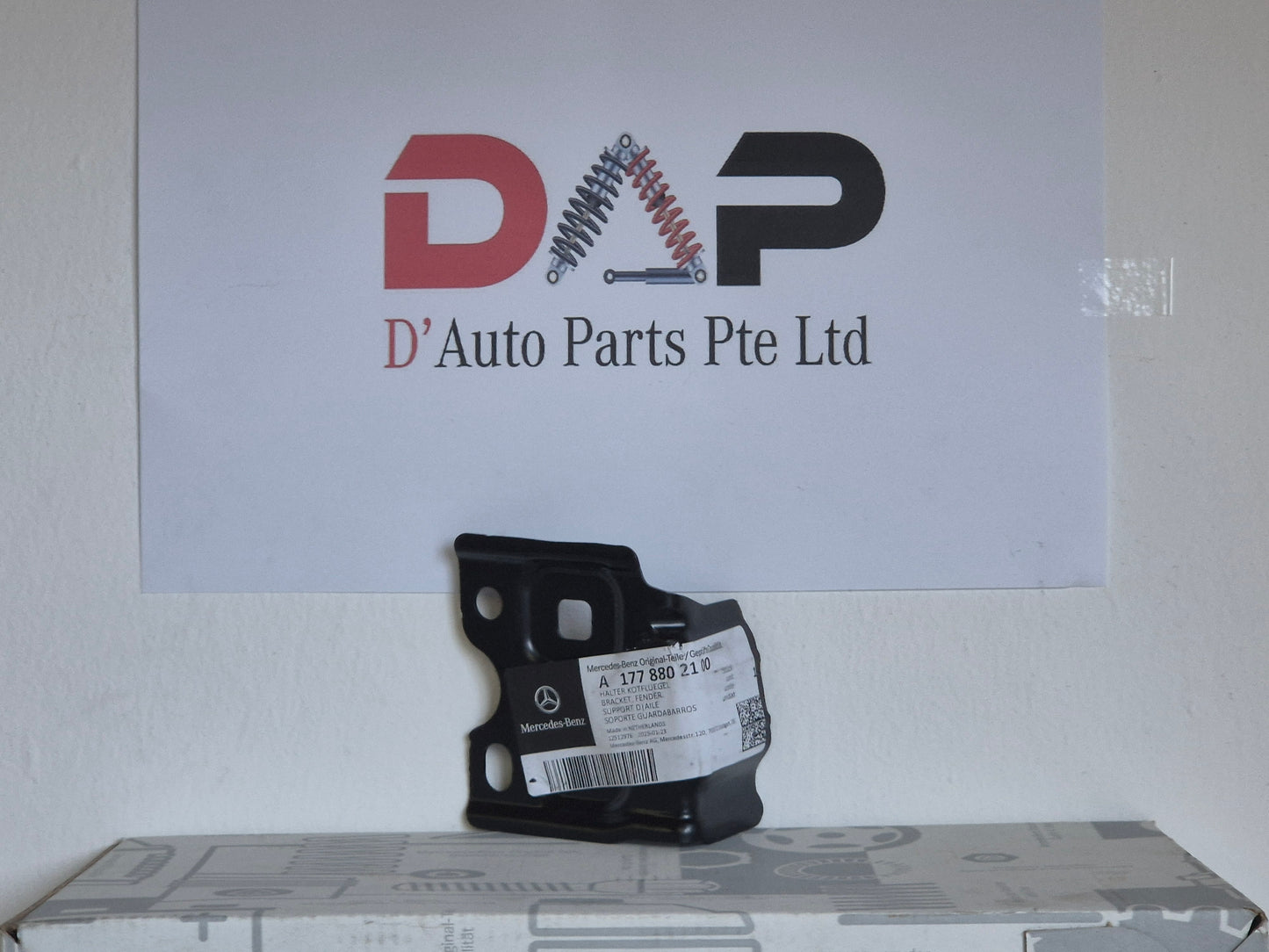 Merc Rear Left Bracket - Front Fender 177 880 2100
