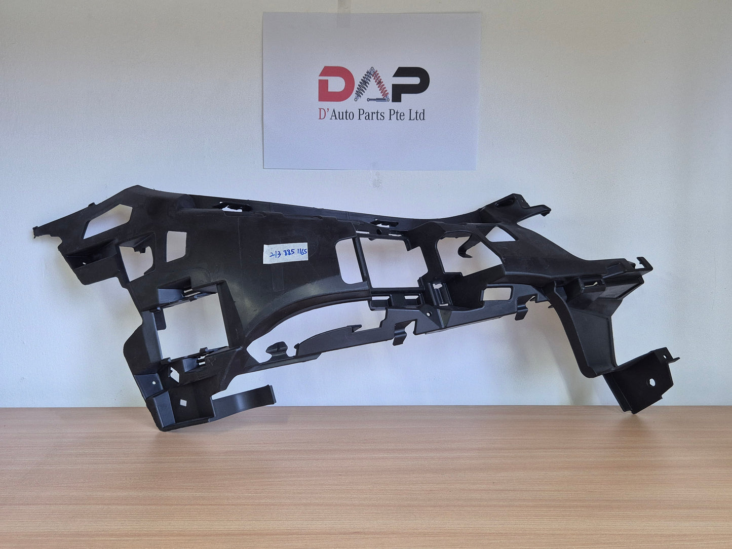 Merc  Basic Carrier Bumper Right 213 885 1165