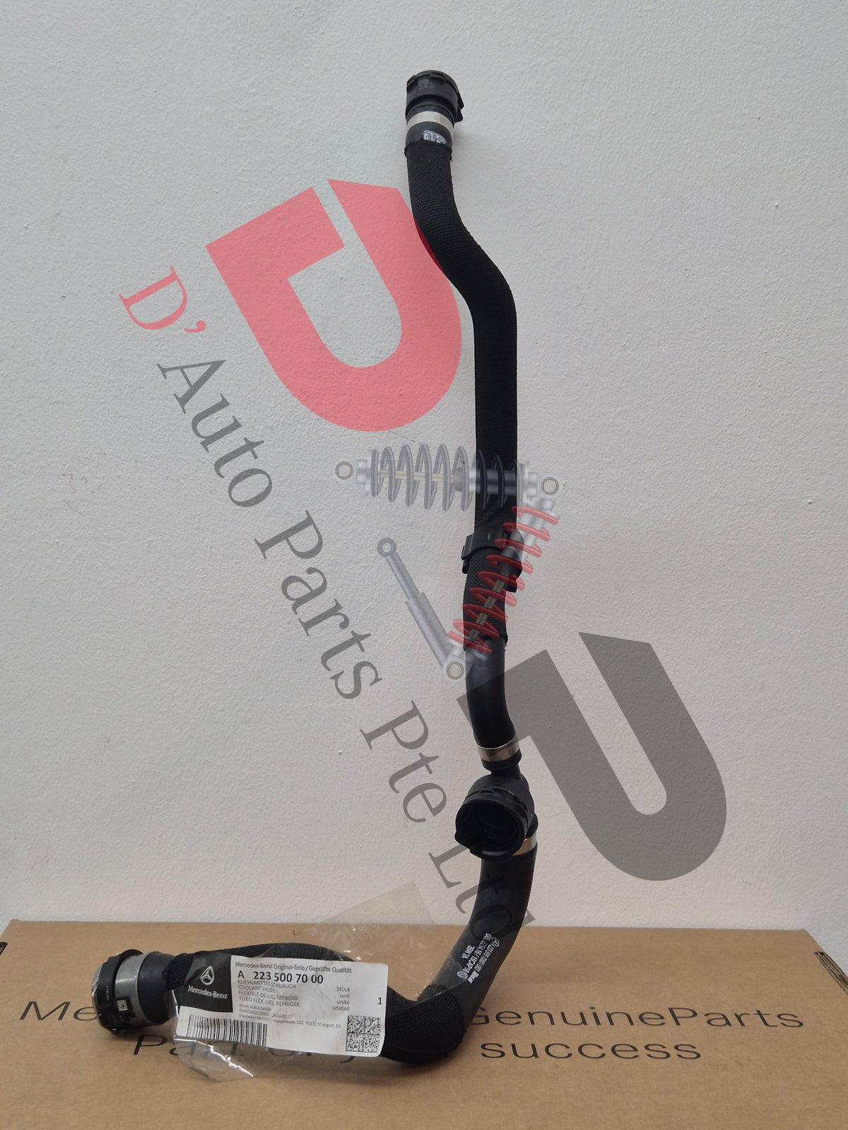 Merc Coolant Hose - Low‑Temperature Cooler To Coolant Pump And Expansion Reservoir 223 500 7000