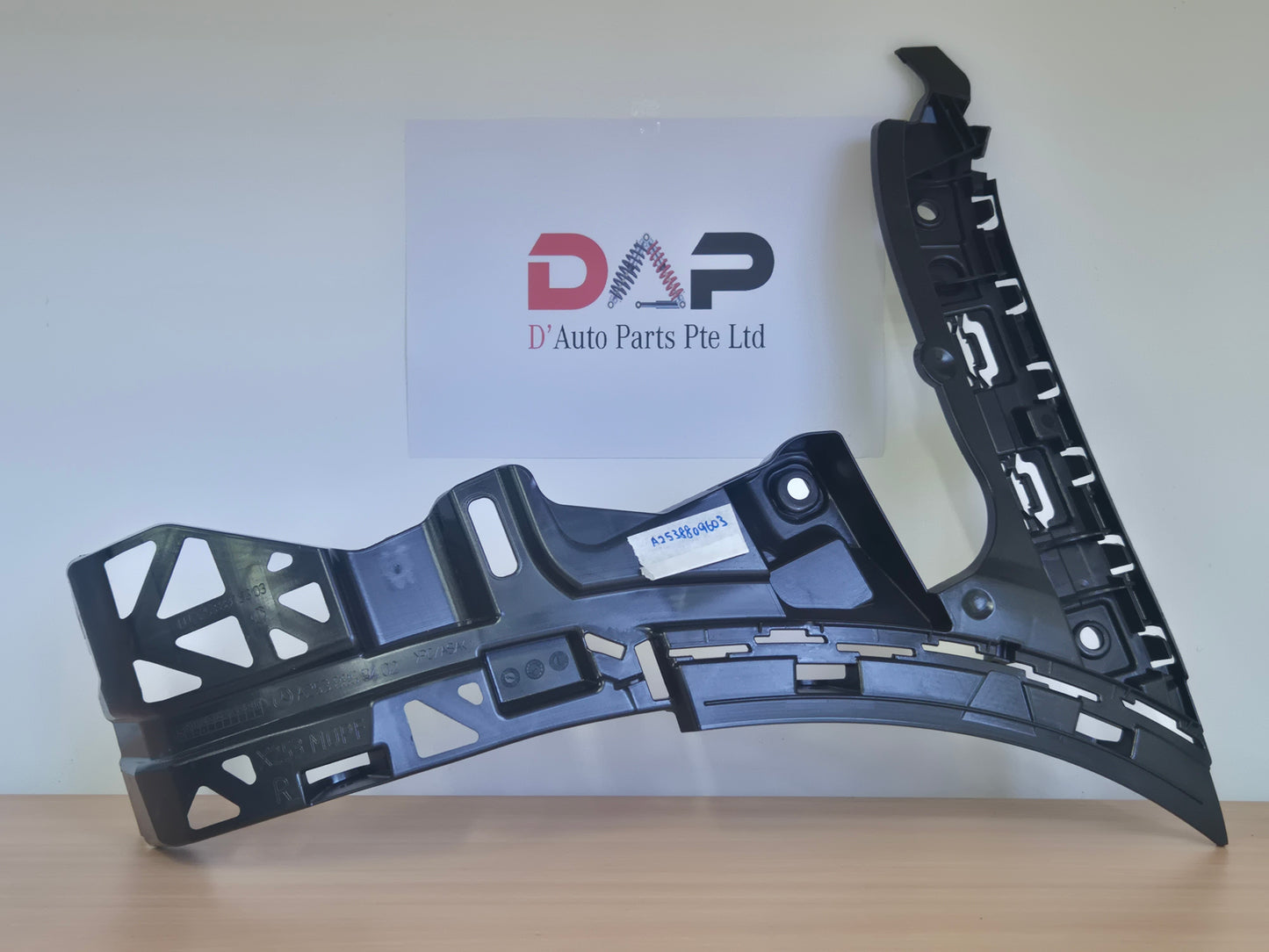 Merc Rear Bumper Right Mounting Rail 253 880 9603