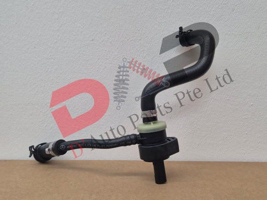 Merc Bleed Line - Between Oil Separator And Charge Air Distribution Line 274 018 7301