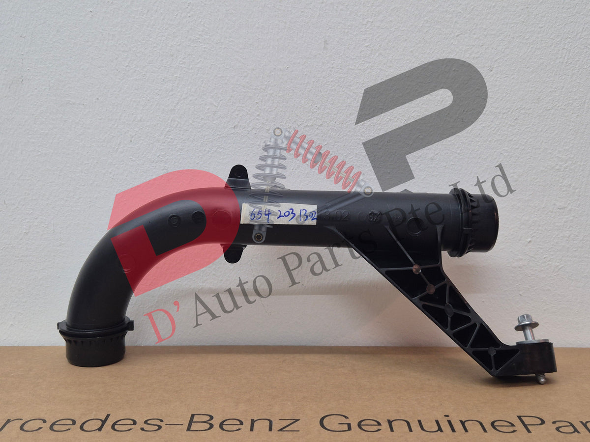 Merc Water Line - Connecting Point To Thermostat 654 203 1302